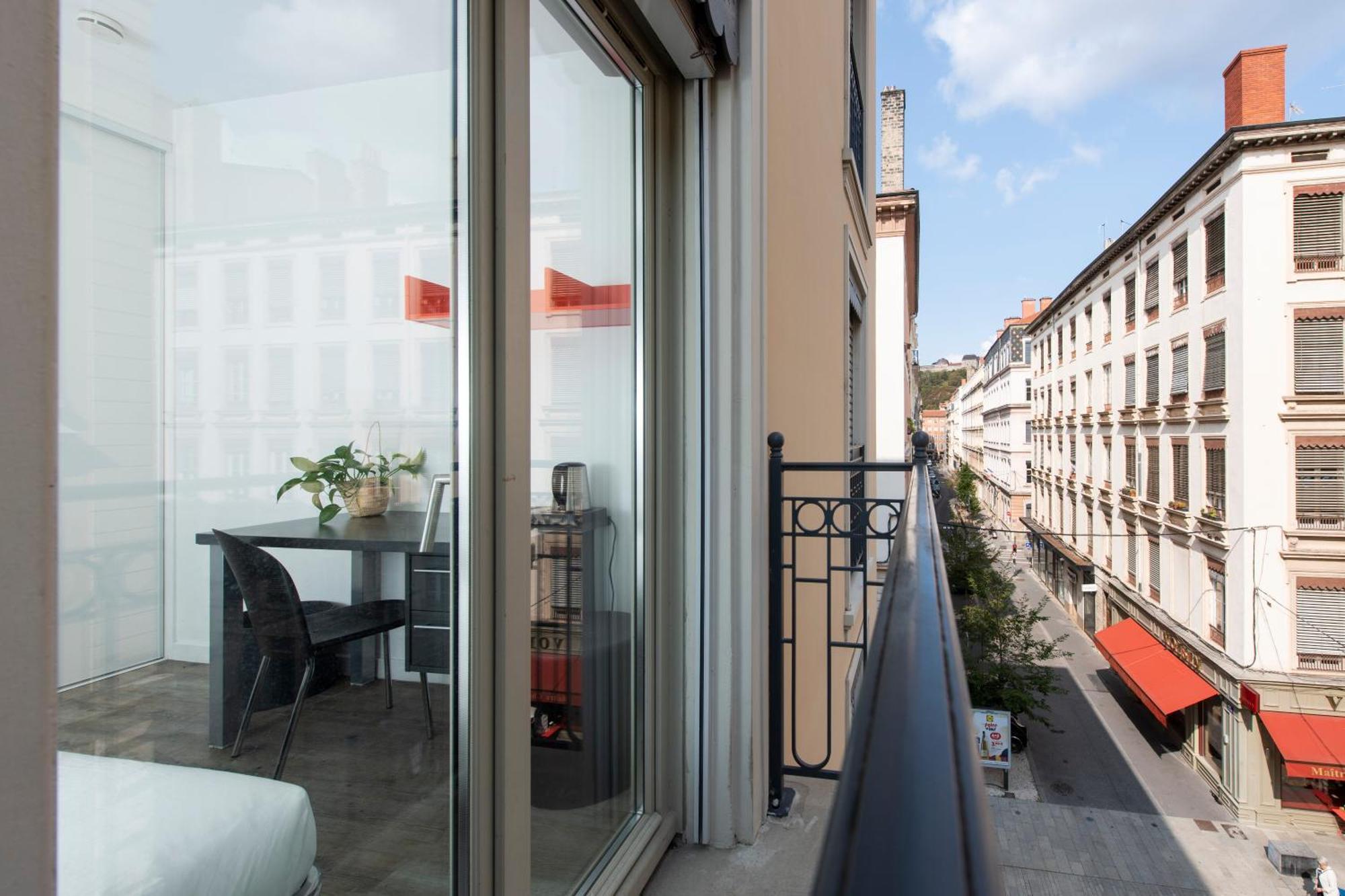 Resilodge Lyon 2 Екстериор снимка