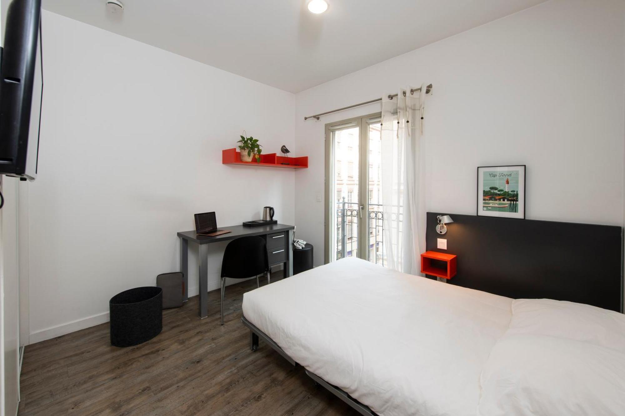 Resilodge Lyon 2 Екстериор снимка